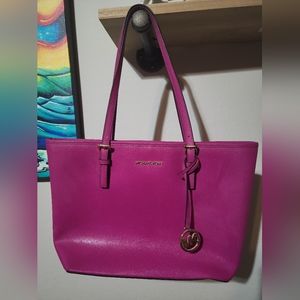 Authentic Michael Kors Shoulder Purse - Pink